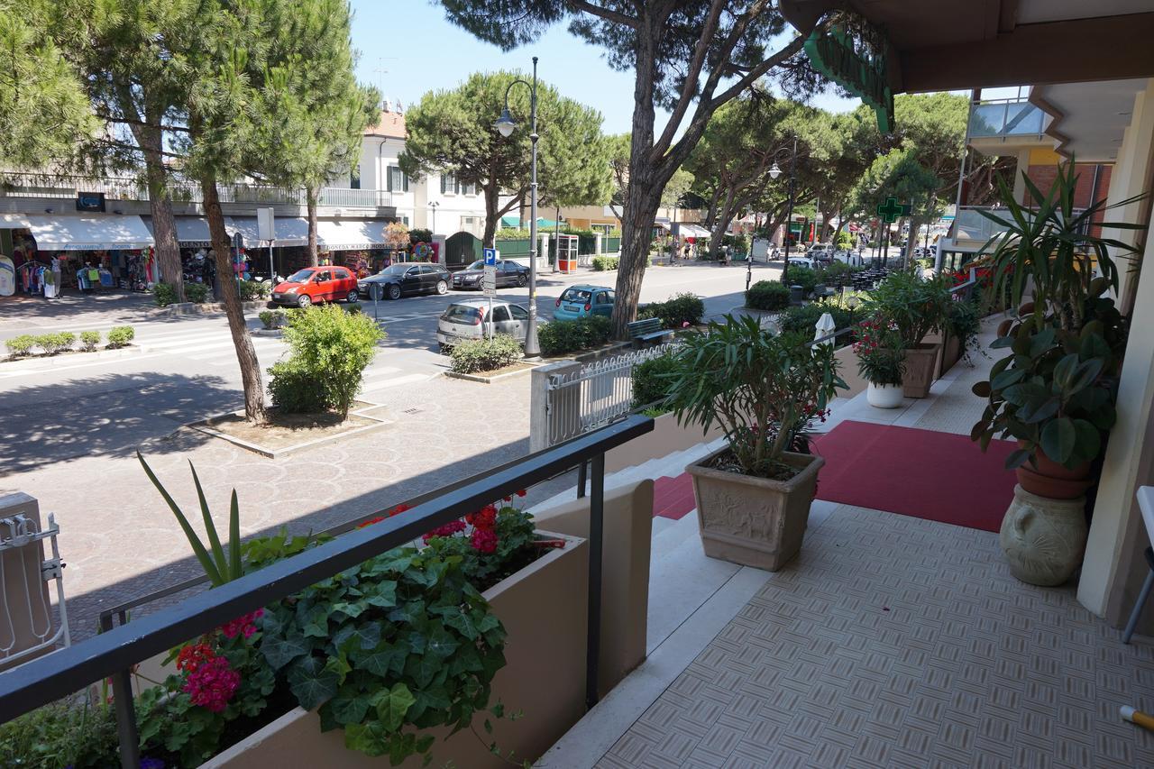 Hotel Giardino 切塞纳蒂科 外观 照片