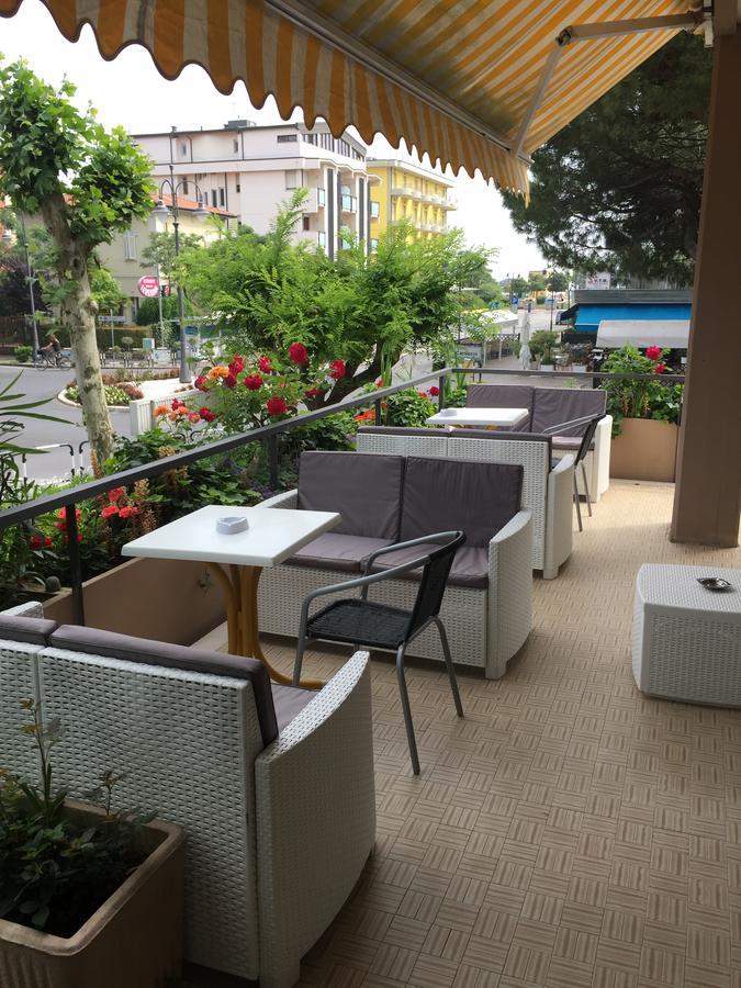 Hotel Giardino 切塞纳蒂科 外观 照片