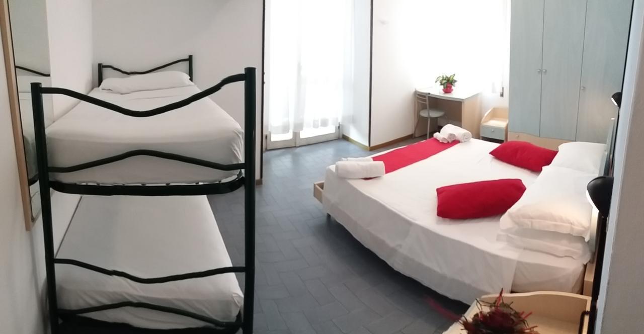 Hotel Giardino 切塞纳蒂科 外观 照片