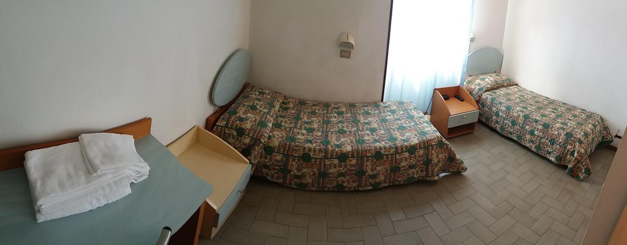 Hotel Giardino 切塞纳蒂科 外观 照片