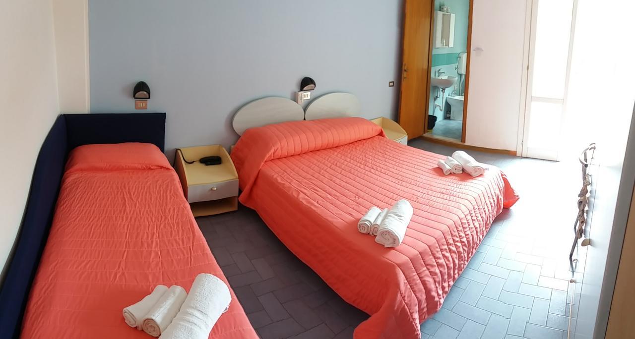 Hotel Giardino 切塞纳蒂科 外观 照片