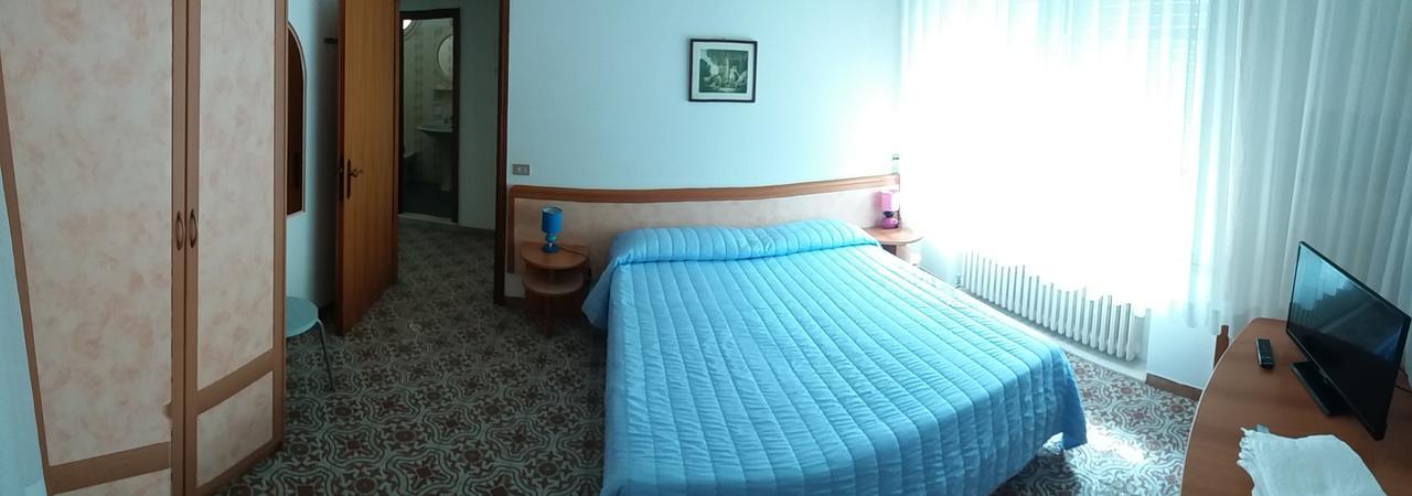 Hotel Giardino 切塞纳蒂科 外观 照片